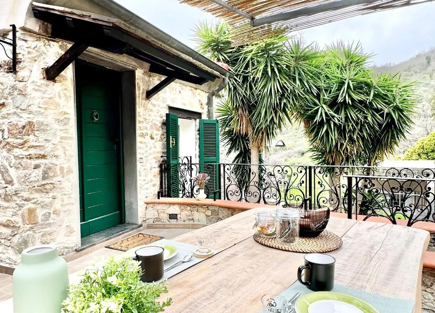 Hostdomus - Le Vigne Sul Mare Apartment Pietra Ligure