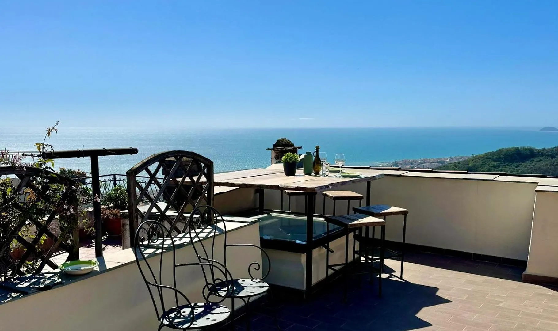 Hostdomus - Le Vigne Sul Mare Apartment Pietra Ligure