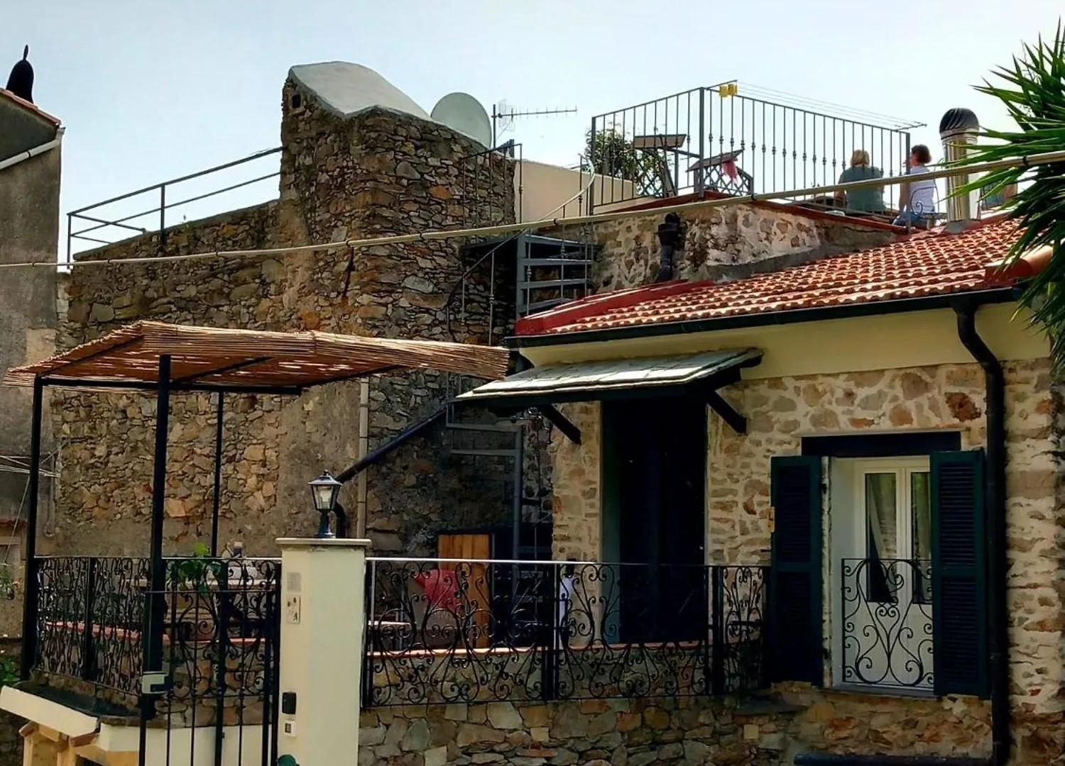 Hostdomus - Le Vigne Sul Mare Apartment Pietra Ligure Italy