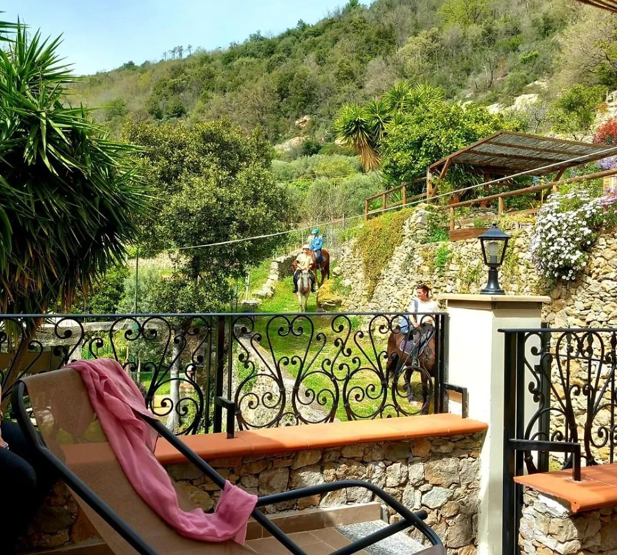 Hostdomus - Le Vigne Sul Mare Apartment Pietra Ligure