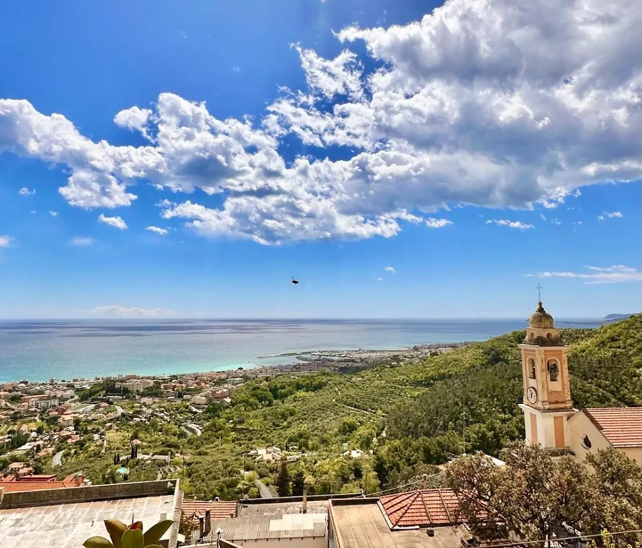 Hostdomus - Le Vigne Sul Mare Apartment Pietra Ligure Italy